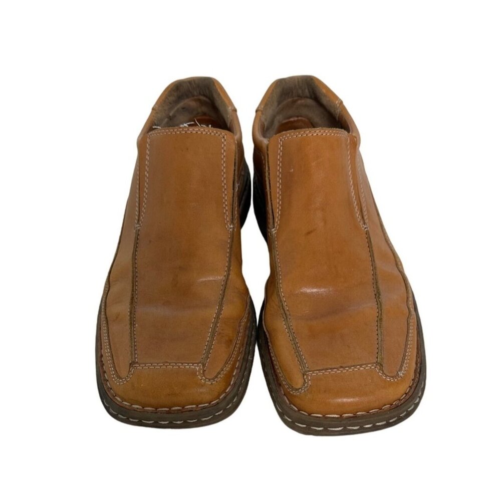 Steve Madden 10 Tan Leather Slip-On Loafers  Stitched Detailing Rubber Soles